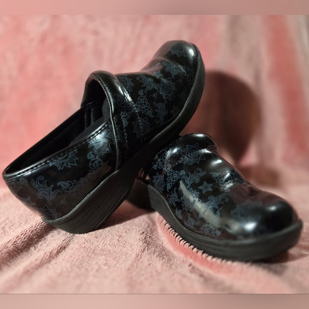 Elegant Black Floral Women's Mules